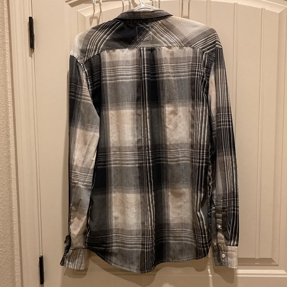 Levi’s  Men’s Size L Button Down Shirt Long Sleeves Grey Plaid Lightweight - Picture 6 of 6